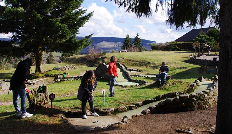 Jouez au golf tout en admirant le superbe panorama